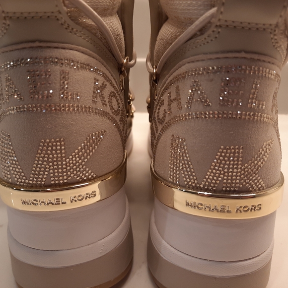 Michael Kors Lula MK Signature Outline Jacquard Boot Bootie NWOT Gold/Ivory - 7M - Picture 5 of 7